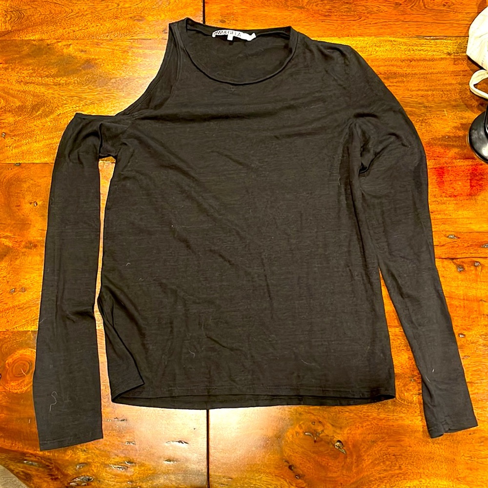 Pam & Gela size medium long sleeve black shirt